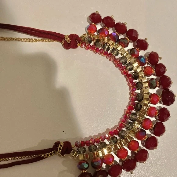 Necklace by Ali Khan New York. Beautiful. Pre Owned. Excellent Condition. - Picture 6 of 17